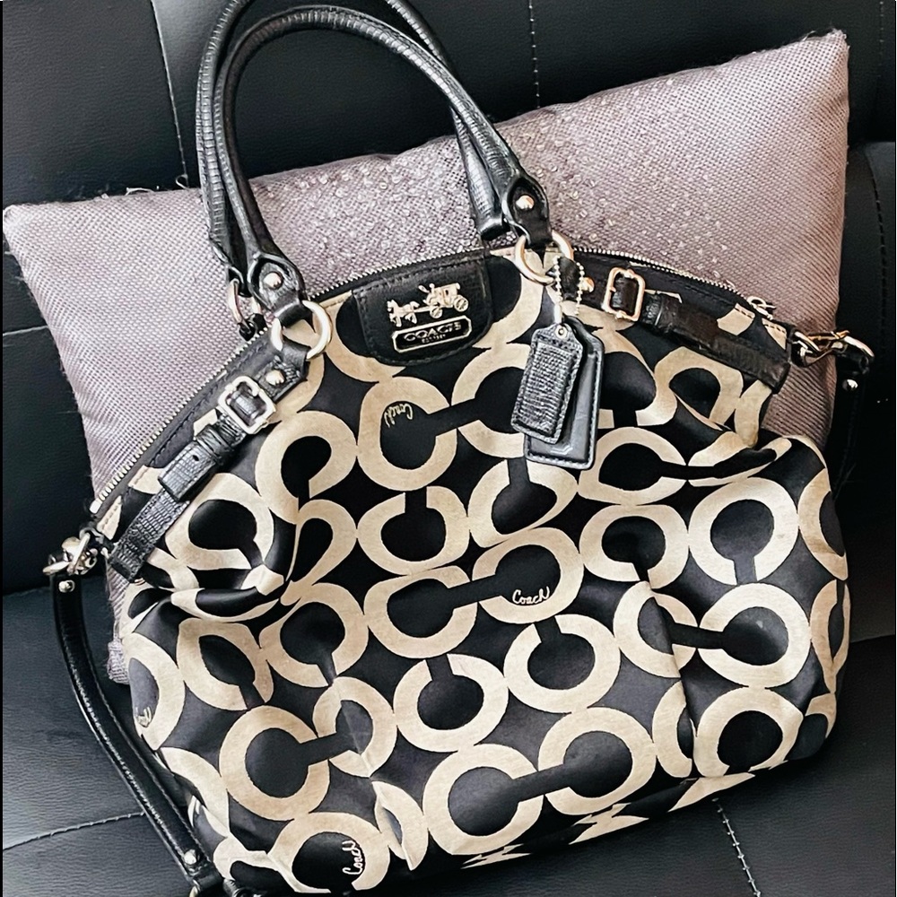 Authentic Signature Coach Bag